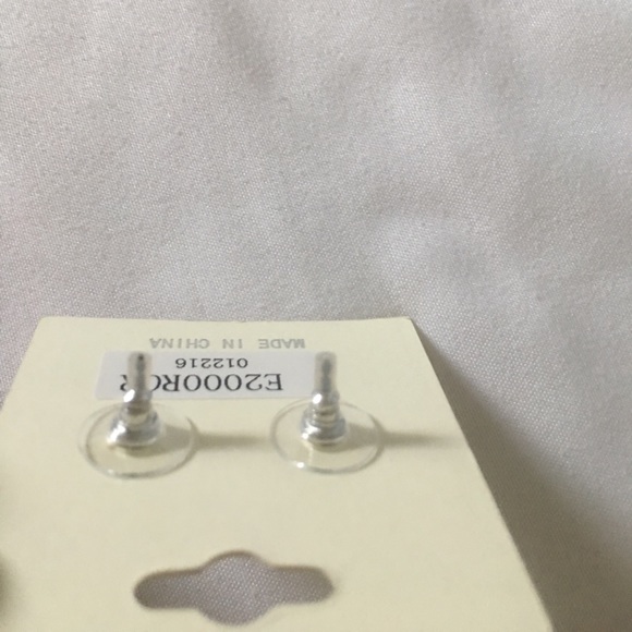 Starfish Stud Earrings - Picture 4 of 4